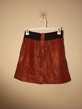Urban Renewal Leather Button-Front Mini Skirt in Rust M